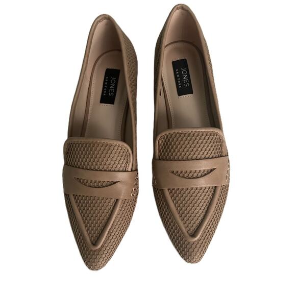 NIB JONES NEW YORK Qenall Pointy Toe Natural Raffia Pebble Loafers Size 8M - Picture 2 of 9